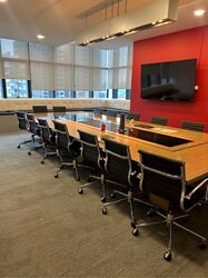 Zhongshan Mall (D12), Office #596365041